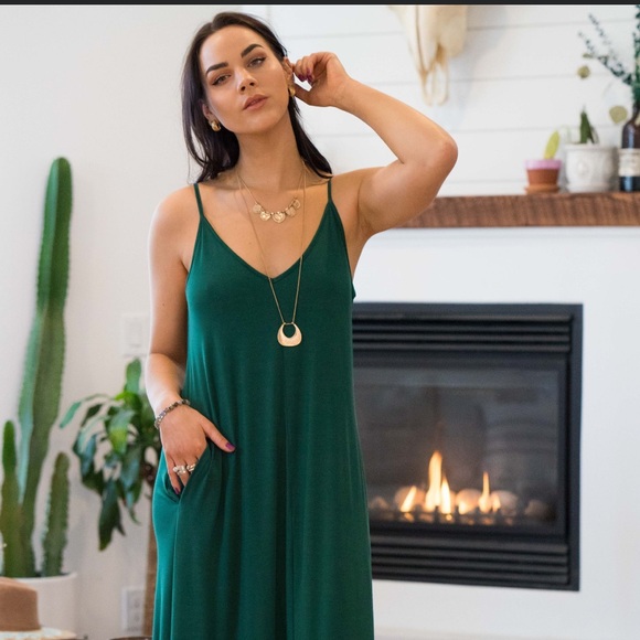 NWT New with tags Summer Maxi dress w inner bra, with pockets, comfy & stylish - Picture 2 of 3